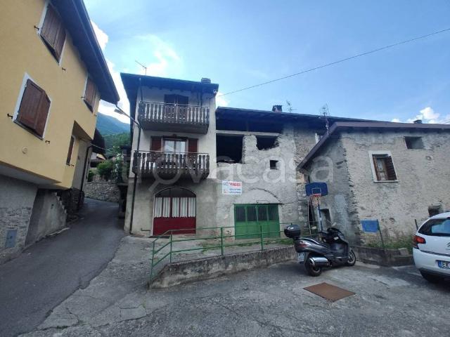 Vendesi casa indipendente a Malonno vicolo Moreschini