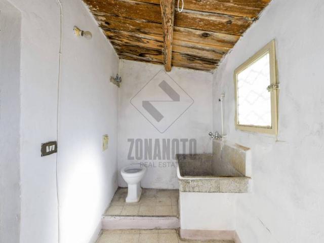 Vendesi casa indipendente a Noto vico Sparviero, 6
