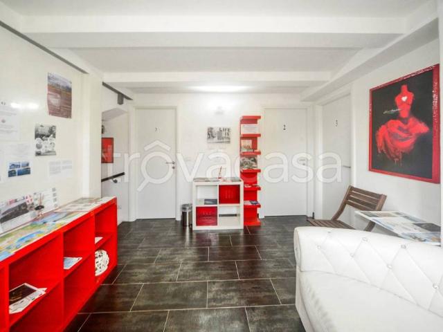 Vendesi casa indipendente a Noli via Guardia, Tosse