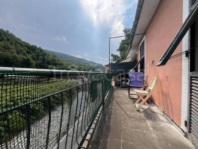 Vendesi casa indipendente a Ne via giuseppe garibaldi