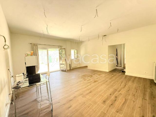 Vendesi casa indipendente a San Casciano in Val di Pesa, Bargino