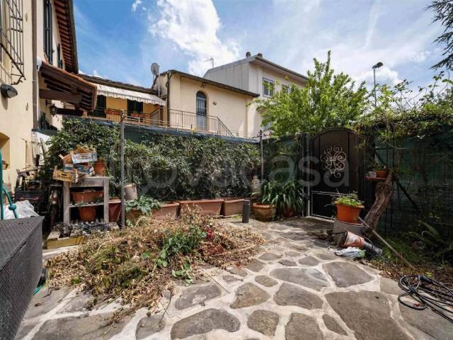 Vendesi casa indipendente a San Piero a Ponti, Campi Bisenzio