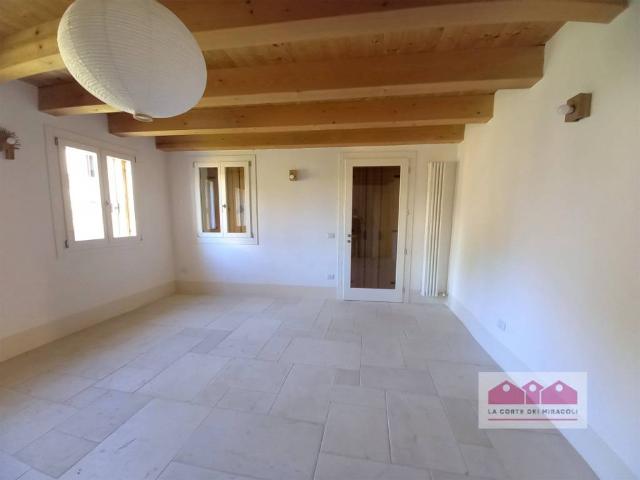Vendesi casa indipendente a San Pietro in Gu via Zanchetta