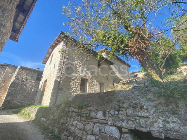 Vendesi casa indipendente a Spoleto