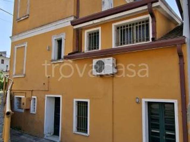 Vendesi casa indipendente a Polesella via Antonio De Paoli, 107