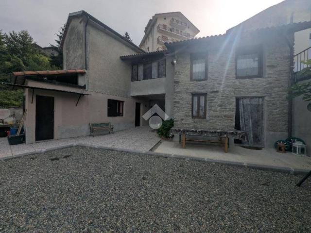 Vendesi casa indipendente a Ponzone via Cascinali, 40