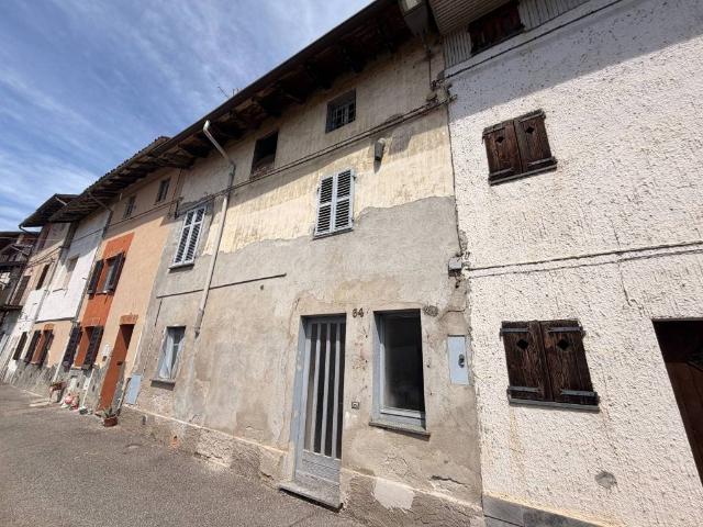 Vendesi casa indipendente a Palazzolo Vercellese via Roma, 64