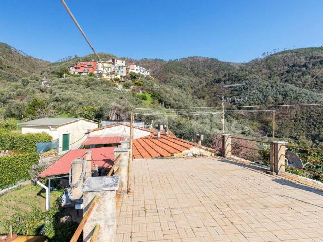 Vendesi casa indipendente a Pastine, Levanto
