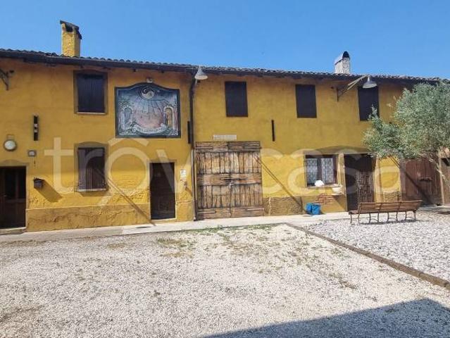 Vendesi casa indipendente a Pessina Cremonese strada Esterna Rocca