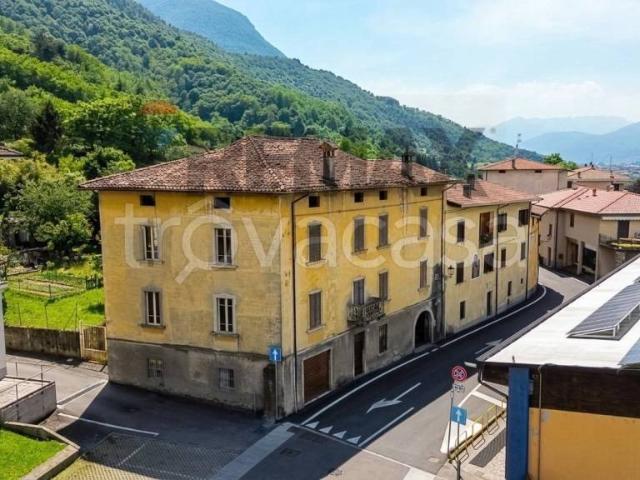 Vendesi casa indipendente a Pian Camuno via Don Stefano Gelmi, 41