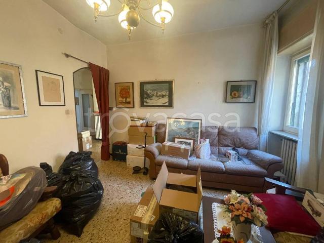 Vendesi casa indipendente a Pietra Marazzi via Fontana, 9