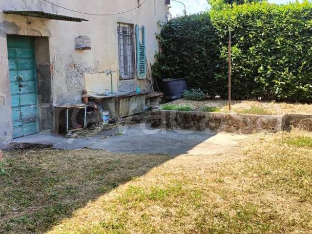 Vendesi casa indipendente a Pistoia via Fiorentina, 249, Vergine