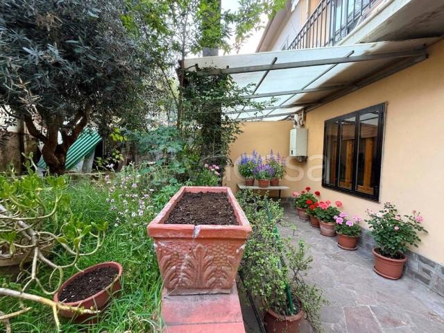 Vendesi casa indipendente a Prato via Bologna, 565, Figline