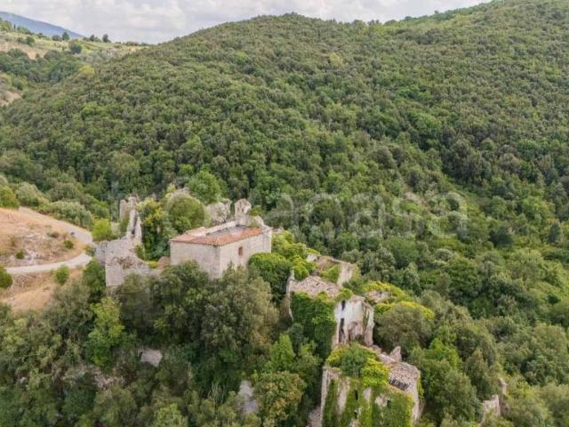 Vendesi casa indipendente a Rocchette, Torri in Sabina