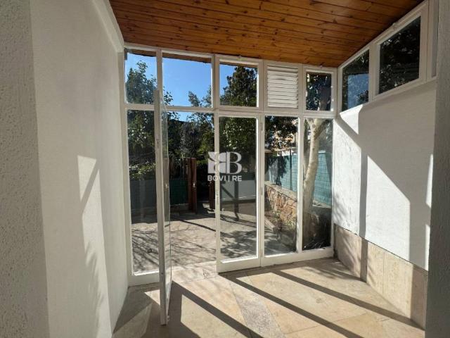 Vendesi casa indipendente a Roma via Giulio Salvadori, Monte Mario Trionfale