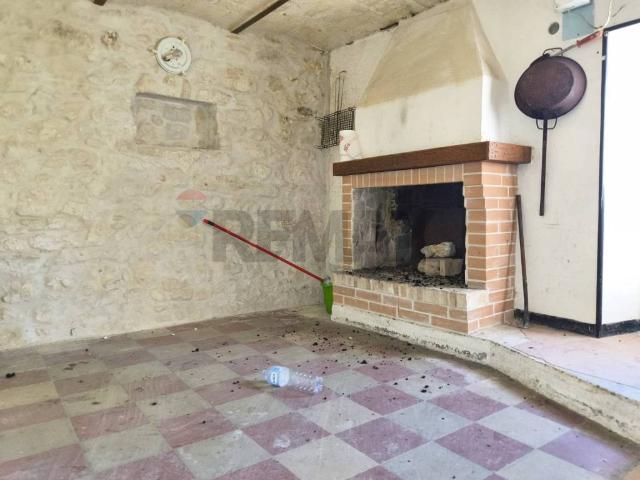 Vendesi casa indipendente a Rapino