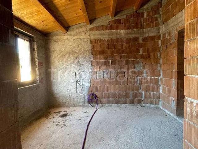 Vendesi casa indipendente a Rivello corso Vittorio Emanuele