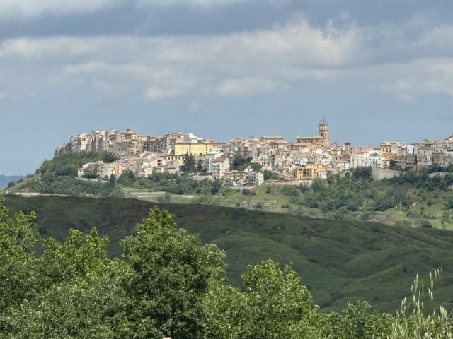 Vendesi casa indipendente a Tornareccio
