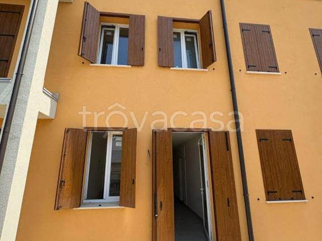 Vendesi casa indipendente a Terre del Reno via Ettore Facchini, 76