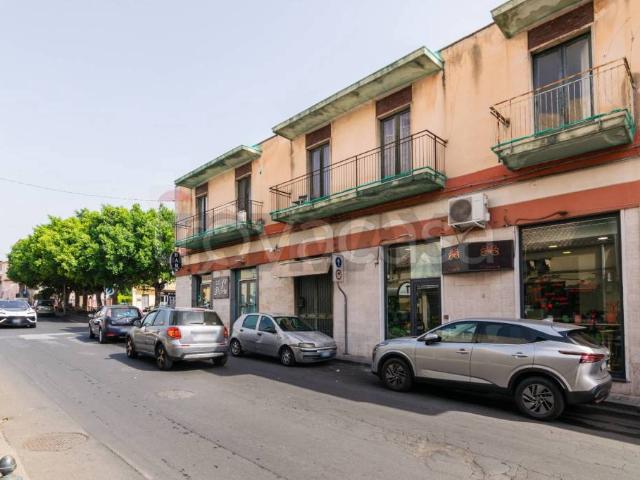 Vendesi casa indipendente a Tremestieri Etneo via Etnea, 192