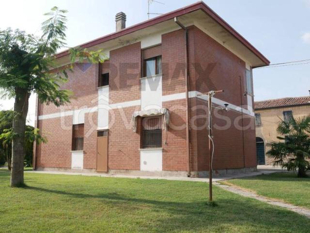 Vendesi casa indipendente a Tresignana via Codiferro Basso, 4