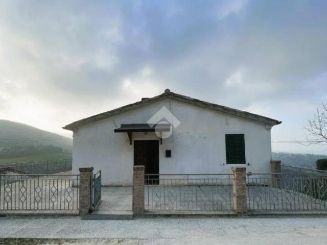 Vendesi casa indipendente a Urbino via Palazzo del piano, 1