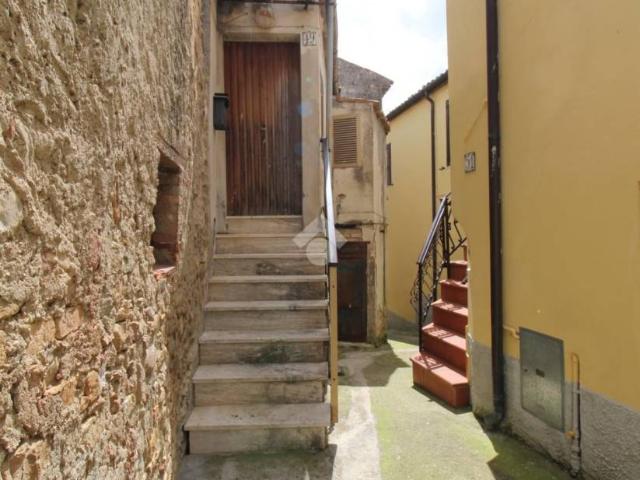 Vendesi casa indipendente a Valle Canzano, Canzano