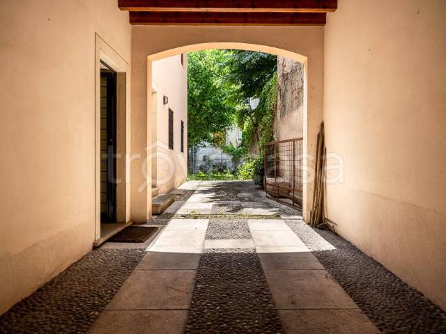Vendesi casa indipendente a Vicenza, Centro città