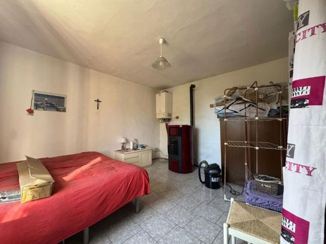 Vendesi casa indipendente a Vicobarone, Ziano Piacentino