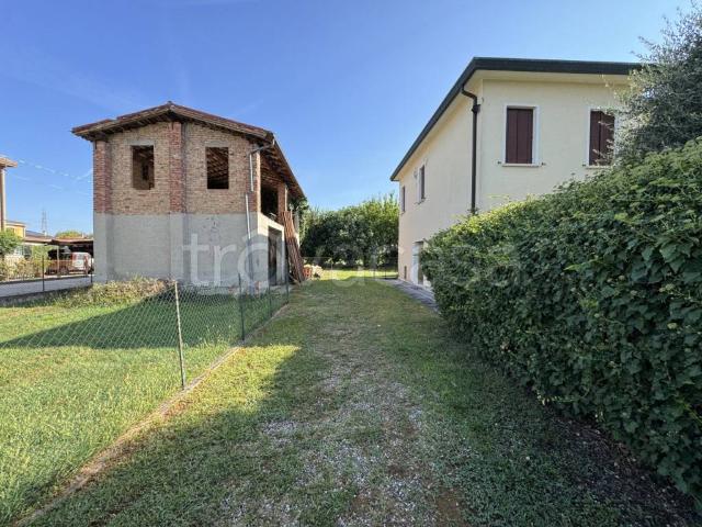 Vendesi casa indipendente a Vigodarzere via San Pio X