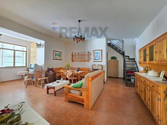 Vendesi casa indipendente a Zumpano