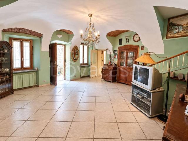 Vendesi casa indipendente ad Agliè