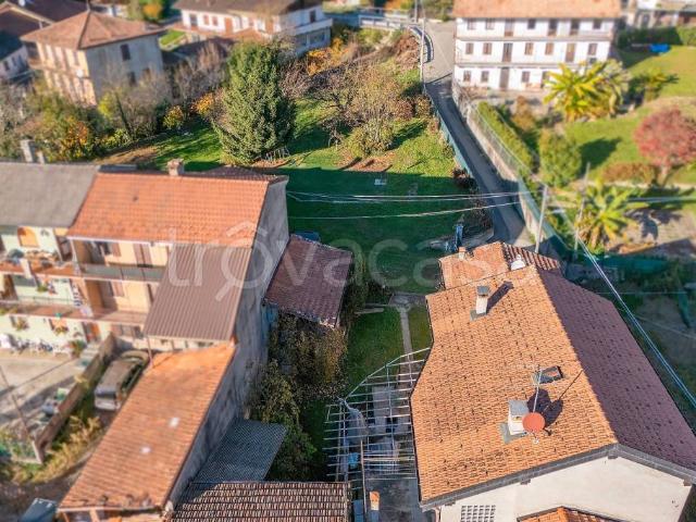 Vendesi casa indipendente ad Armeno via Parei, 5