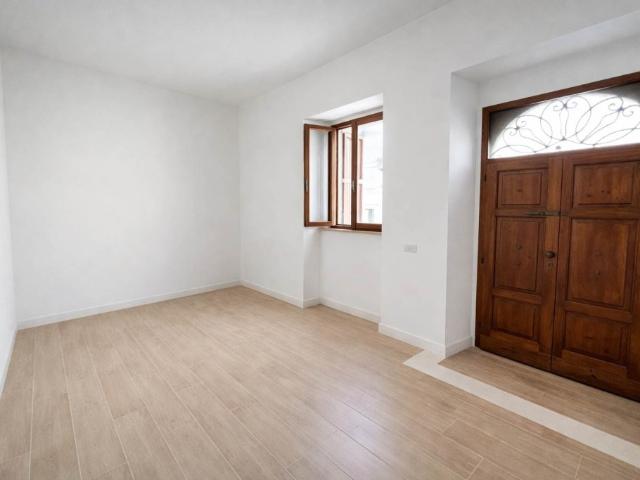 Vendesi casa semindipendente a Monte Grimano Terme, Montegrimano Terme