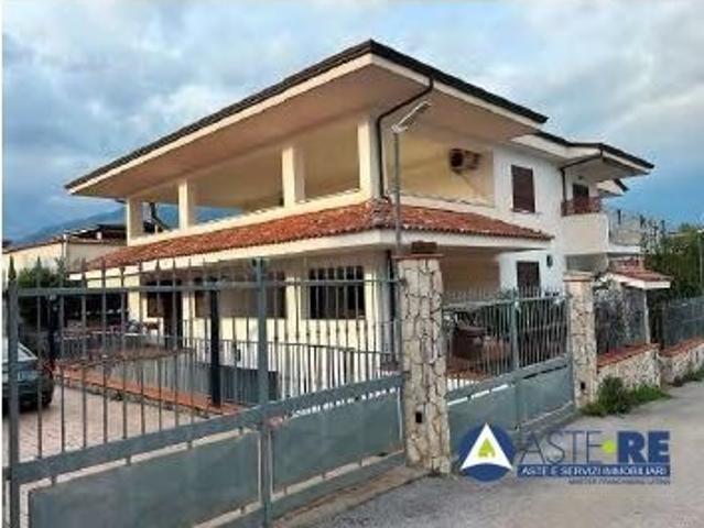 Vendesi quadrilocale a Minturno