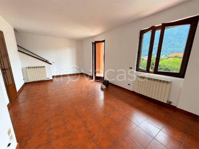 Vendesi appartamento a Bagnella, Omegna