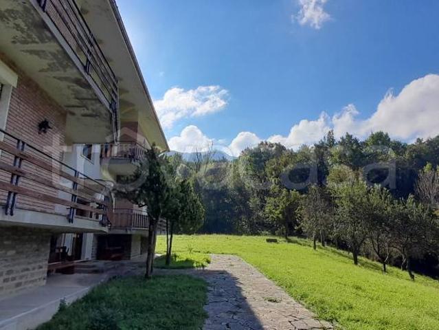 Vendesi quadrilocale a Bedonia