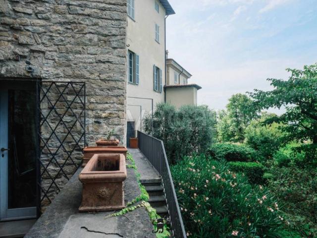 Vendesi quadrilocale a Bergamo via San Lorenzino, 11