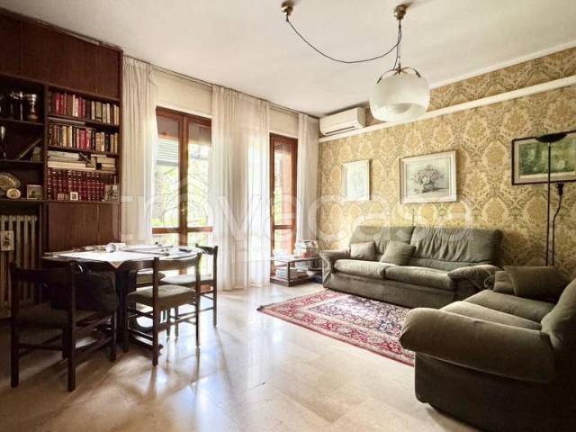 Vendesi quadrilocale a Brescia, Mompiano Costalunga