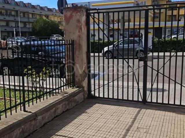 Vendesi quadrilocale a Caserta via Tescione Gennaro, Puccianiello