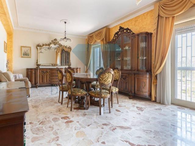 Vendesi quadrilocale a Catania via Curia, 130, Rapisardi