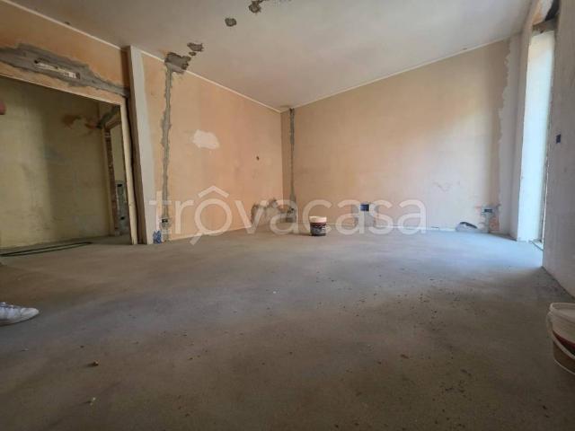 Vendesi quadrilocale a Cremona via Ezio Levi, 2, Porta Romana
