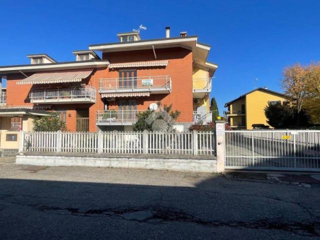 Vendesi quadrilocale a Crescentino viale ix martiri, 1