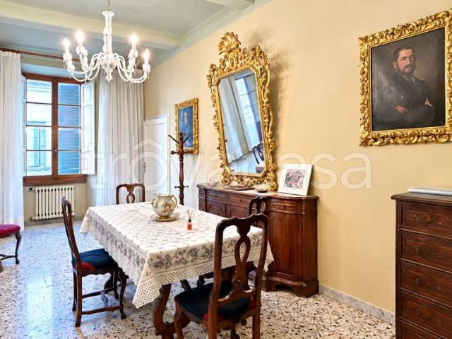 Vendesi quadrilocale a Firenze, Sant'Ambrogio