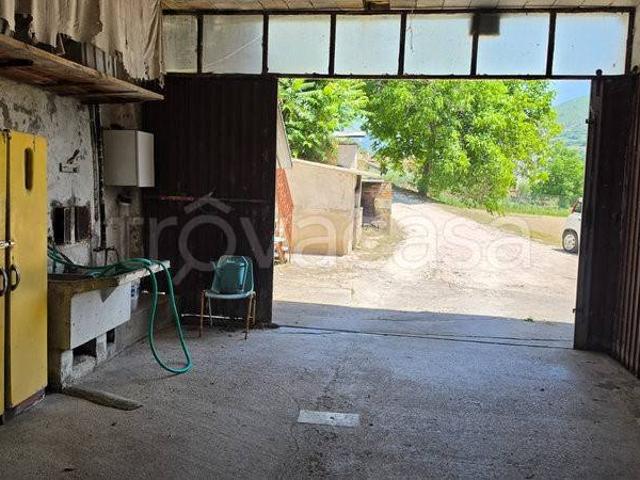 Vendesi quadrilocale a Foligno