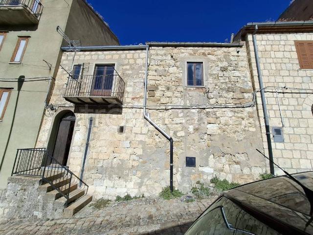 Vendesi quadrilocale a Petralia Sottana via Vittorio Veneto, 55