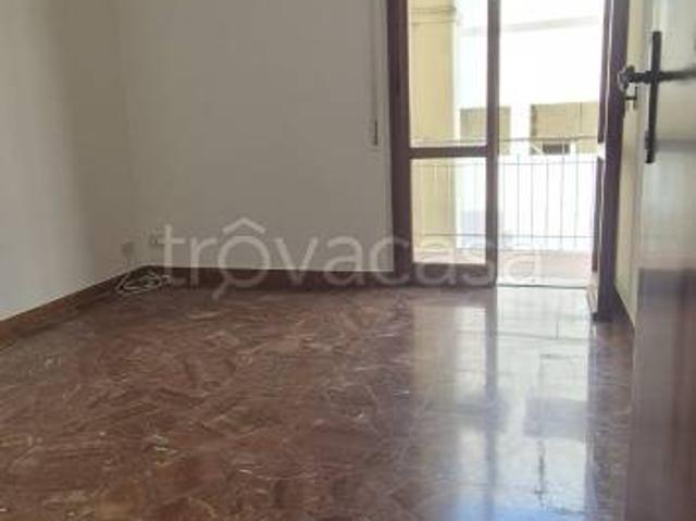 Vendesi quadrilocale a Prato via Giovanni Costantini, Zarini Valentini