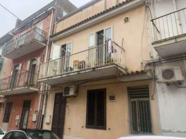Vendesi quadrilocale a Ragusa via del Mandorlo, San Luigi Archimede