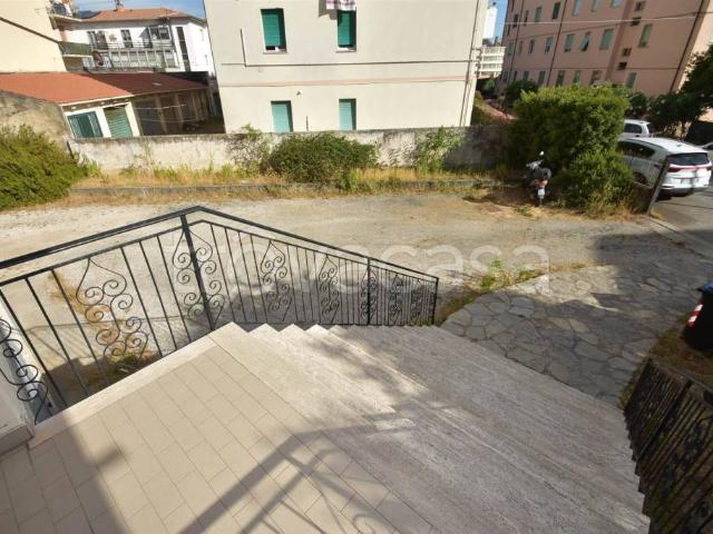 Vendesi quadrilocale a Rosignano Marittimo via Volturno, 8, Rosignano Solvay