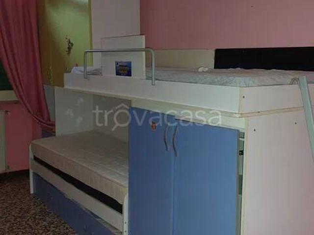 Vendesi quadrilocale a Trino corso Italia, 92